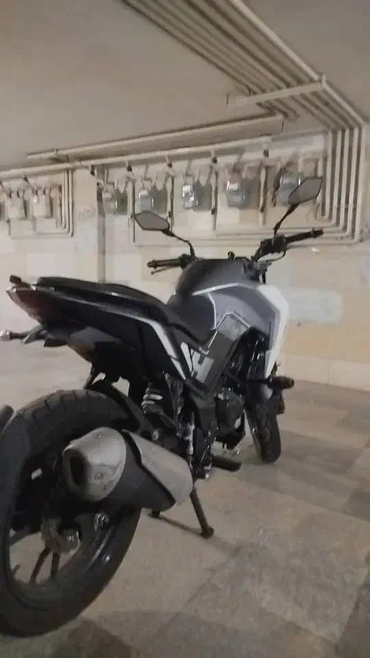 ان ای 180|موتورسیکلت|نسیم‌شهر, |دیوار