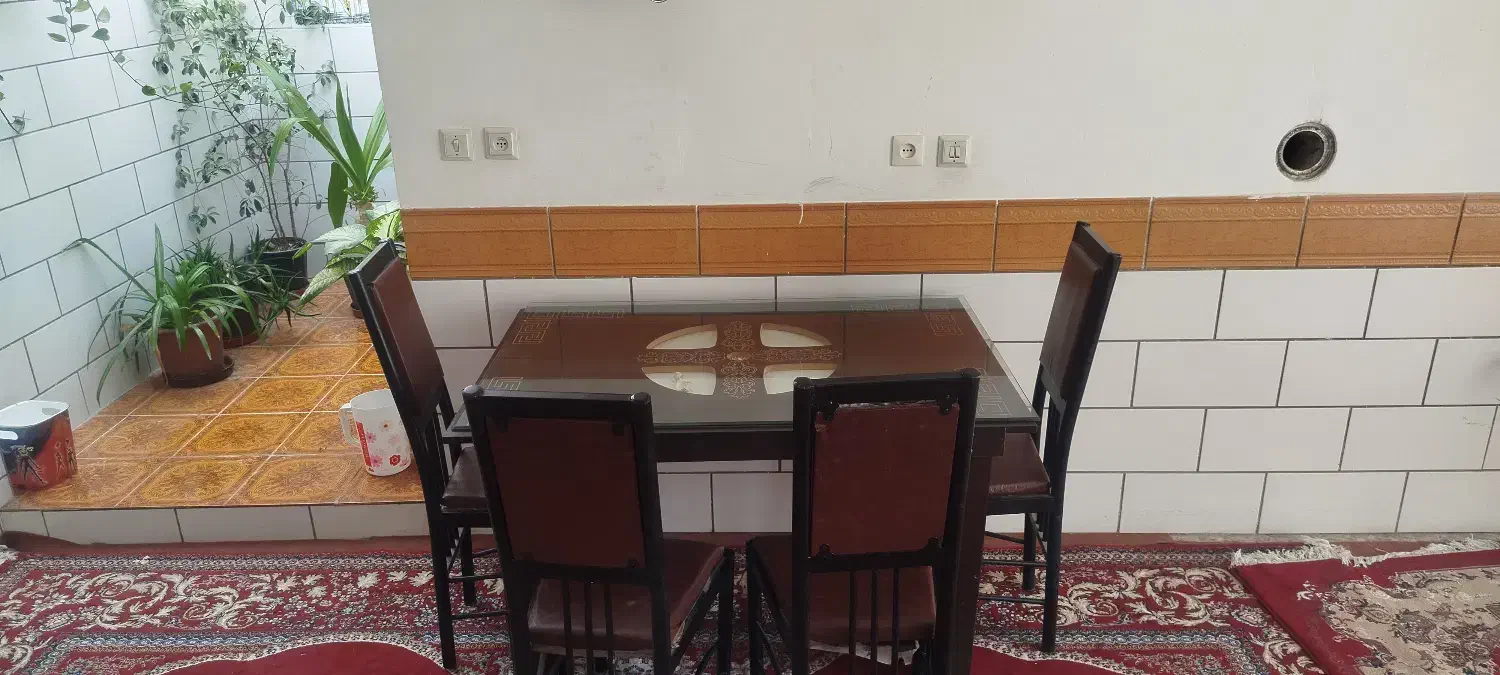 میز غذا خوری|میز و صندلی غذاخوری|فیروزآباد (فارس), |دیوار