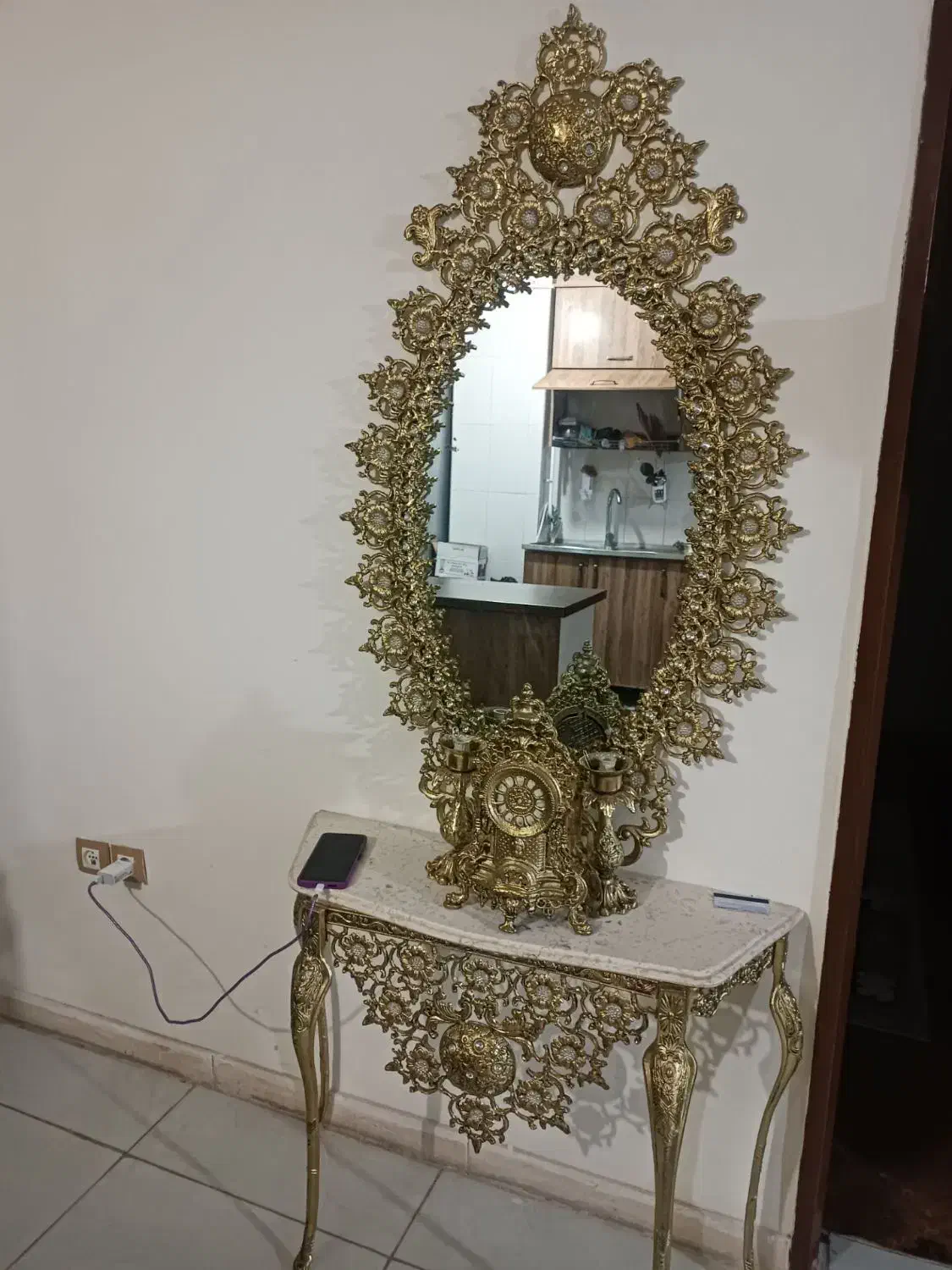 آینه و شمعدان|بوفه، ویترین، کنسول|تاکستان, |دیوار