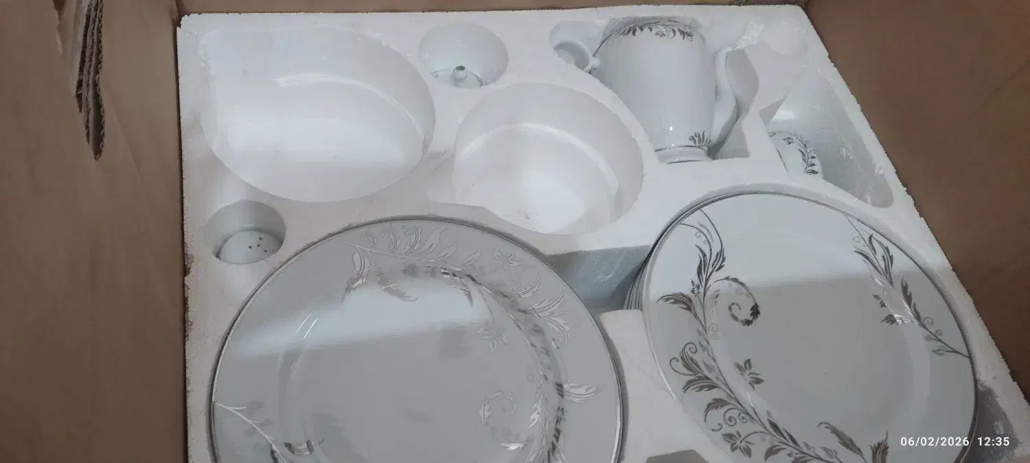 سرویس چینی|ظروف سرو و پذیرایی|قم, نوبهار|دیوار