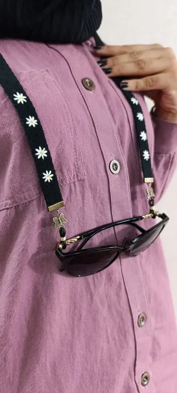 بندعینک گلدوزی شده|زیورآلات و اکسسوری|اصفهان, ستار|دیوار