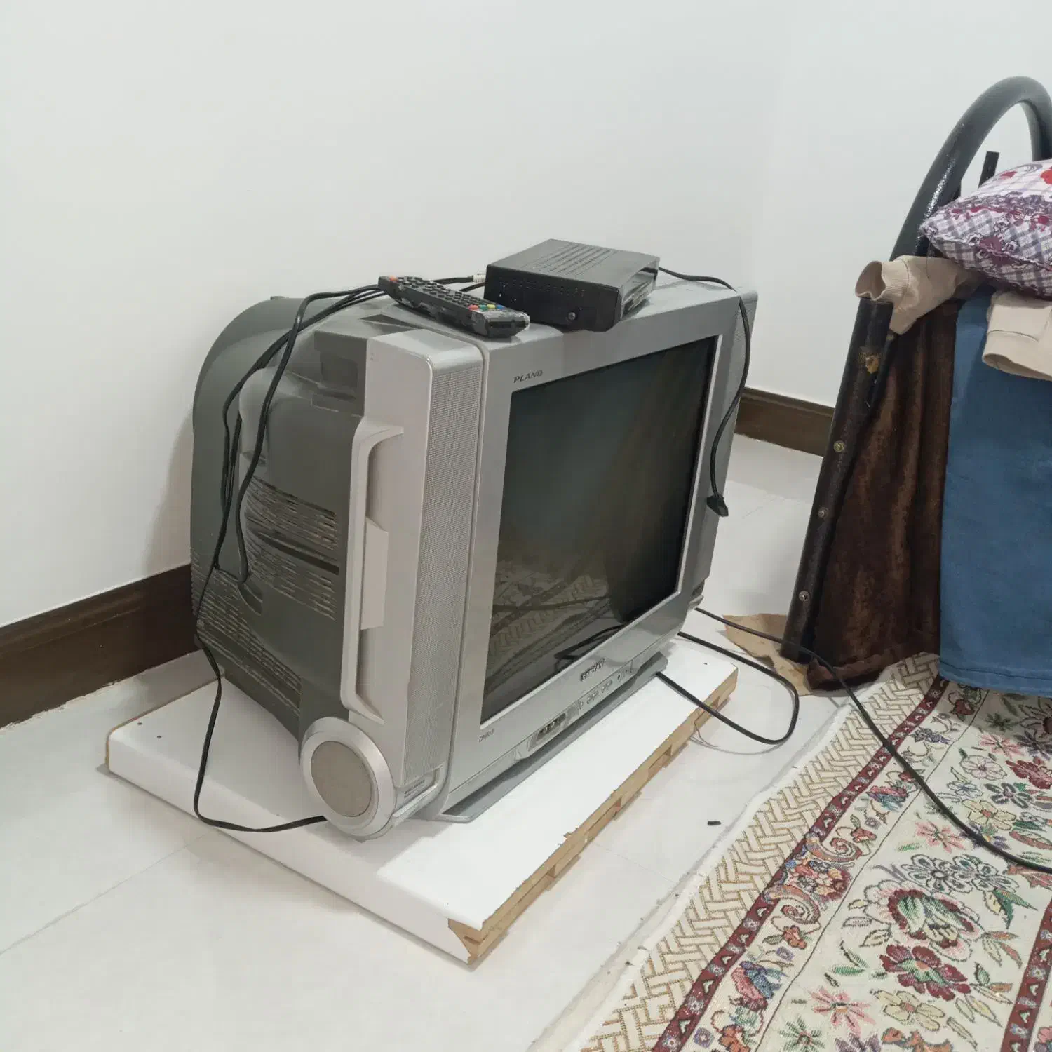 تلویزیون ۲۱ اینچ سامسونگ|تلویزیون و پروژکتور|زابل, |دیوار