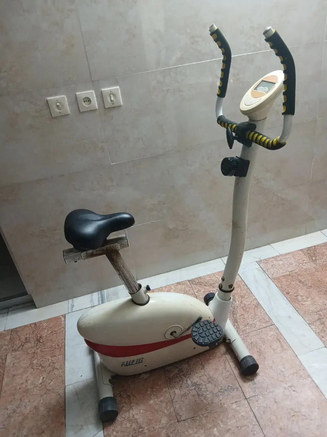 دوچرخه خانگی مگنتی فنی سالم|تجهیزات ورزشی|ساری, |دیوار