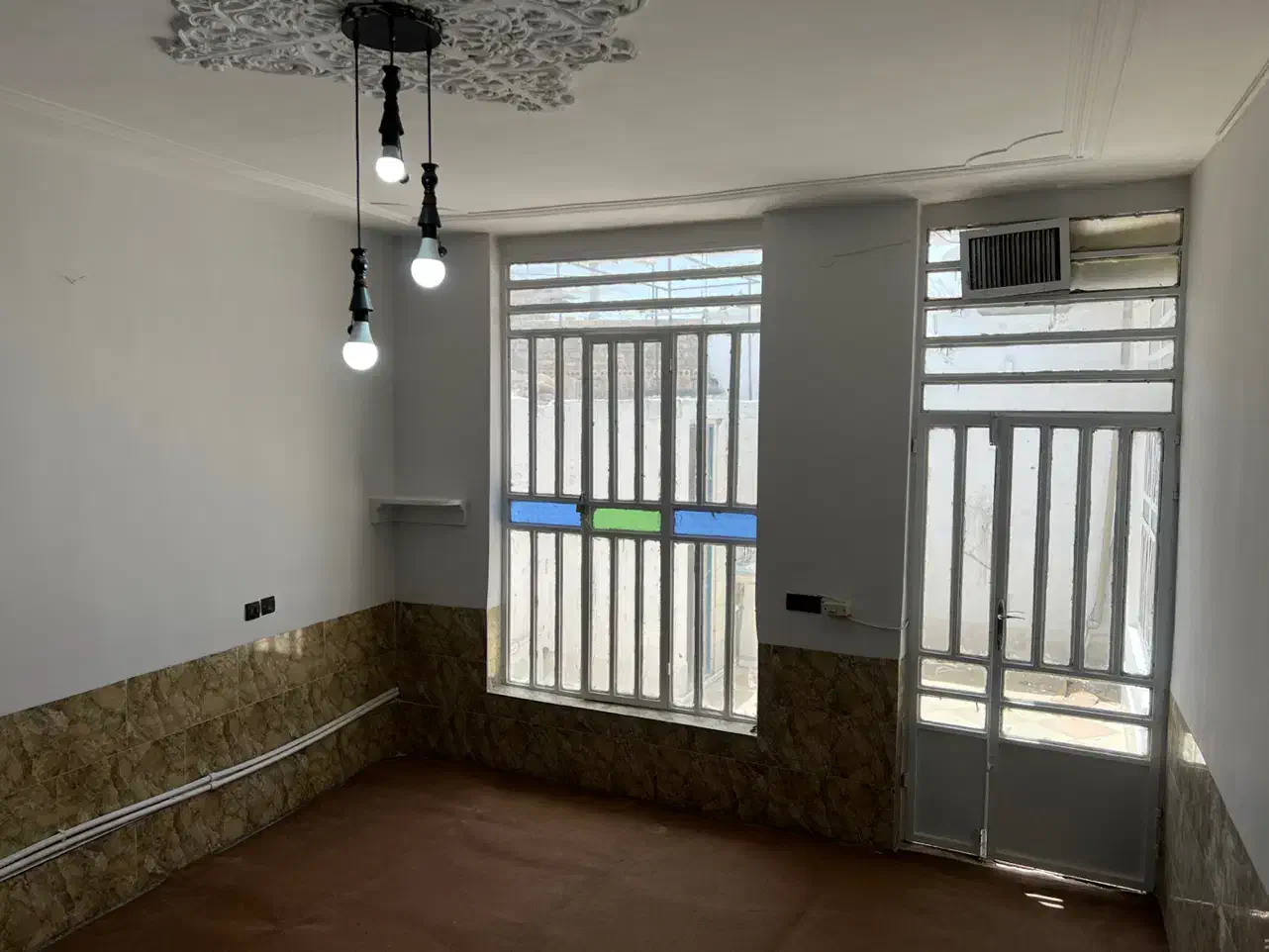 منزل ۱۰۰ متری با پارکینگ|فروش خانه و ویلا|شیراز, بریجستون|دیوار