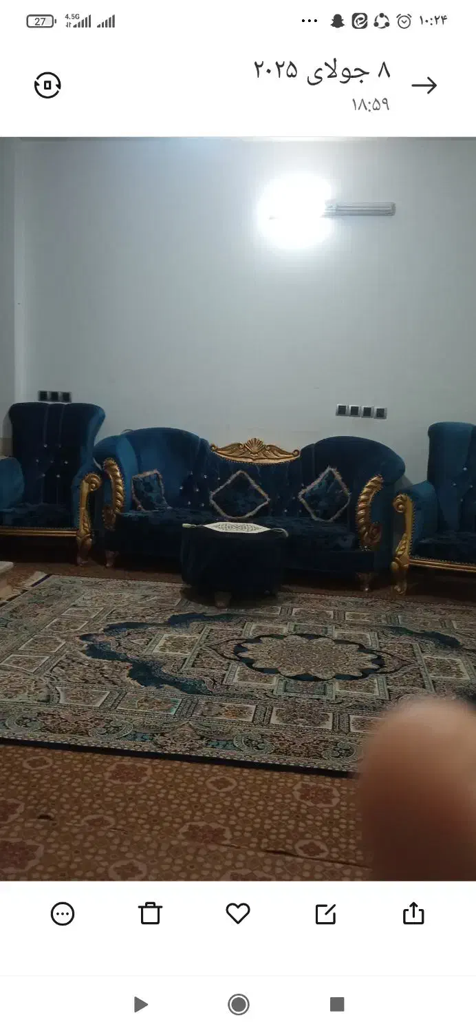 سوییت بزرگ و بالکن دار|اجارهٔ کوتاه‌مدت آپارتمان و سوئیت|کاشان, باغچه فیض|دیوار