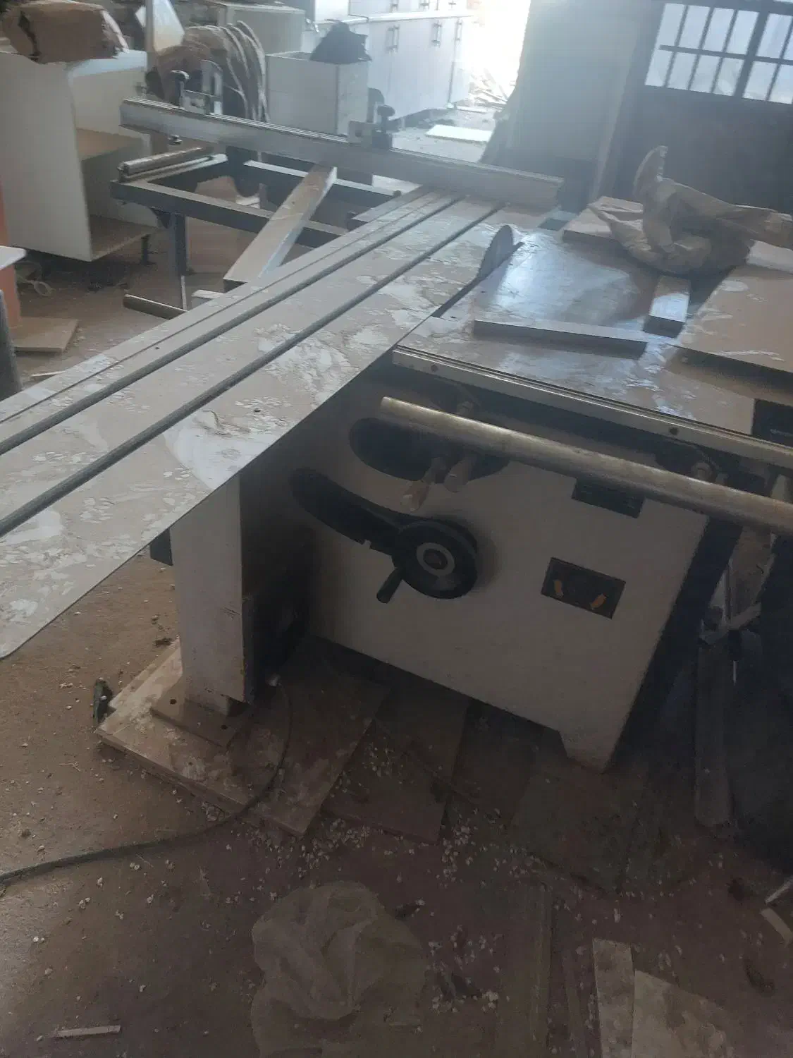 دور کن همراه با مکنده برش ام دی|ماشین‌آلات صنعتی|قم, کاسه گران|دیوار