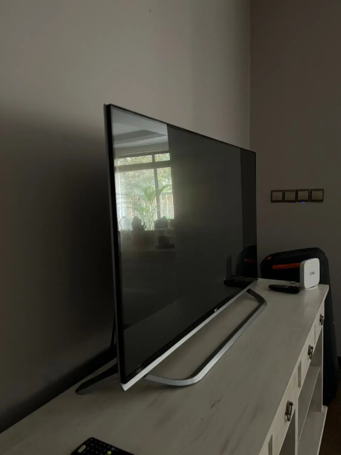 تلویزیون ال ای دی الجی ۴۹ اینچ 4k|تلویزیون و پروژکتور|تهران, درکه|دیوار