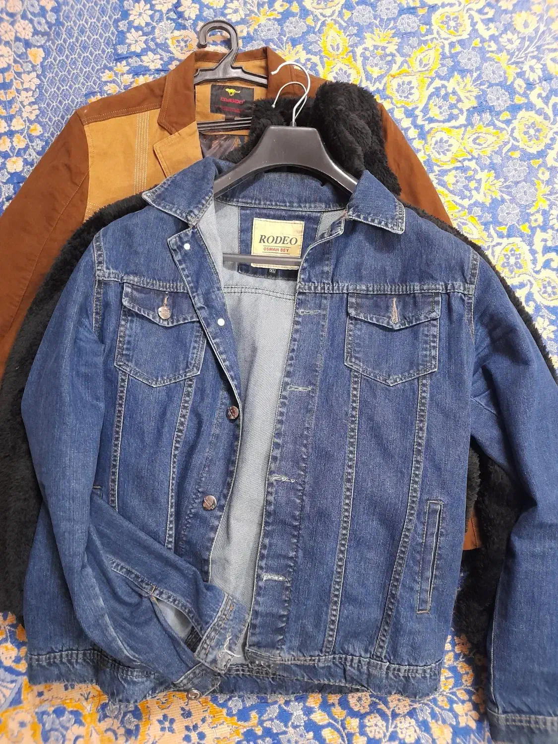 کت یا کاپشن لی ، کت تک مجلسی ، دورس و هودی|لباس|مشهد, مصلی (کارمندان اول)|دیوار