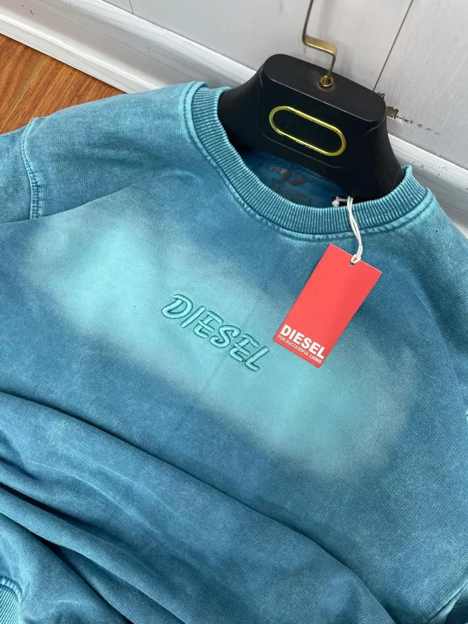 دورس سهنخ سنگشور لند|لباس|اصفهان, باتون|دیوار