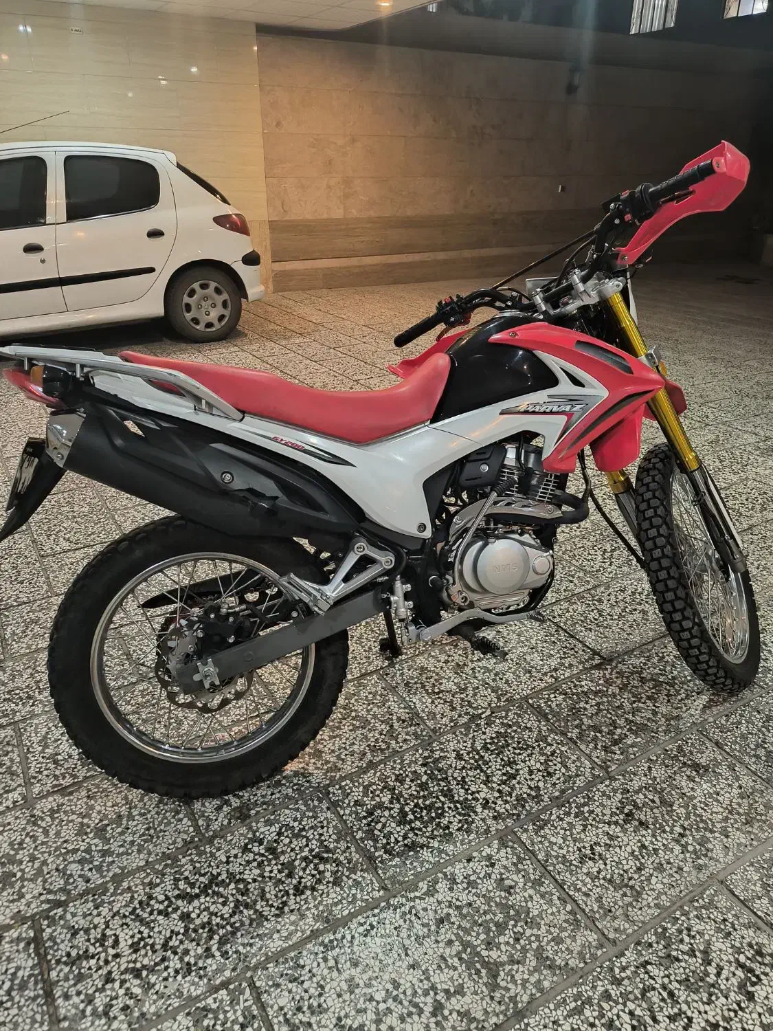 موتور تریل پرواز 402|موتورسیکلت|مشهد, سرافرازان|دیوار