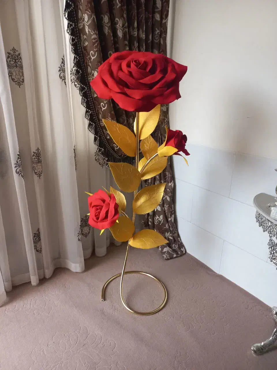 گل فومی کنار سالنی|گل مصنوعی|یزد, |دیوار