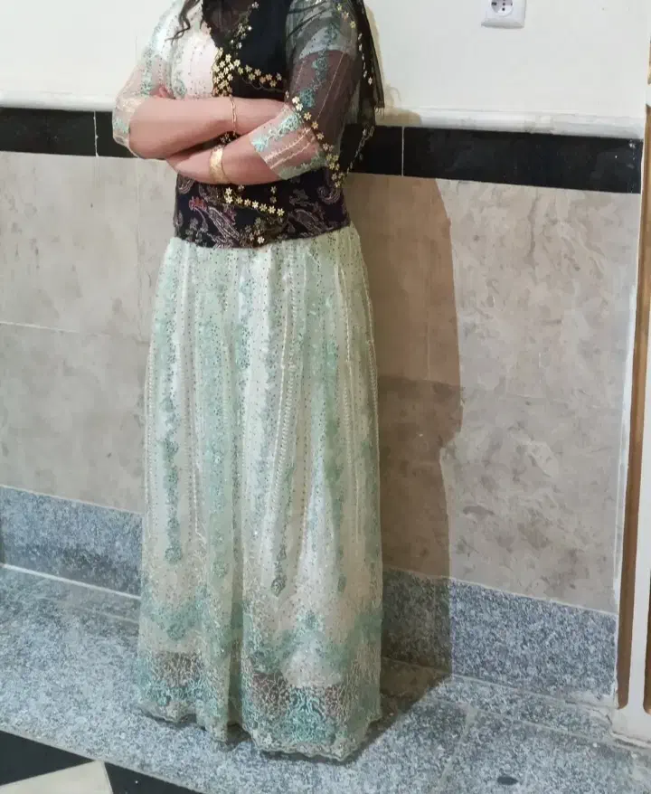 لباس|لباس|اسلام‌‌آباد غرب, |دیوار