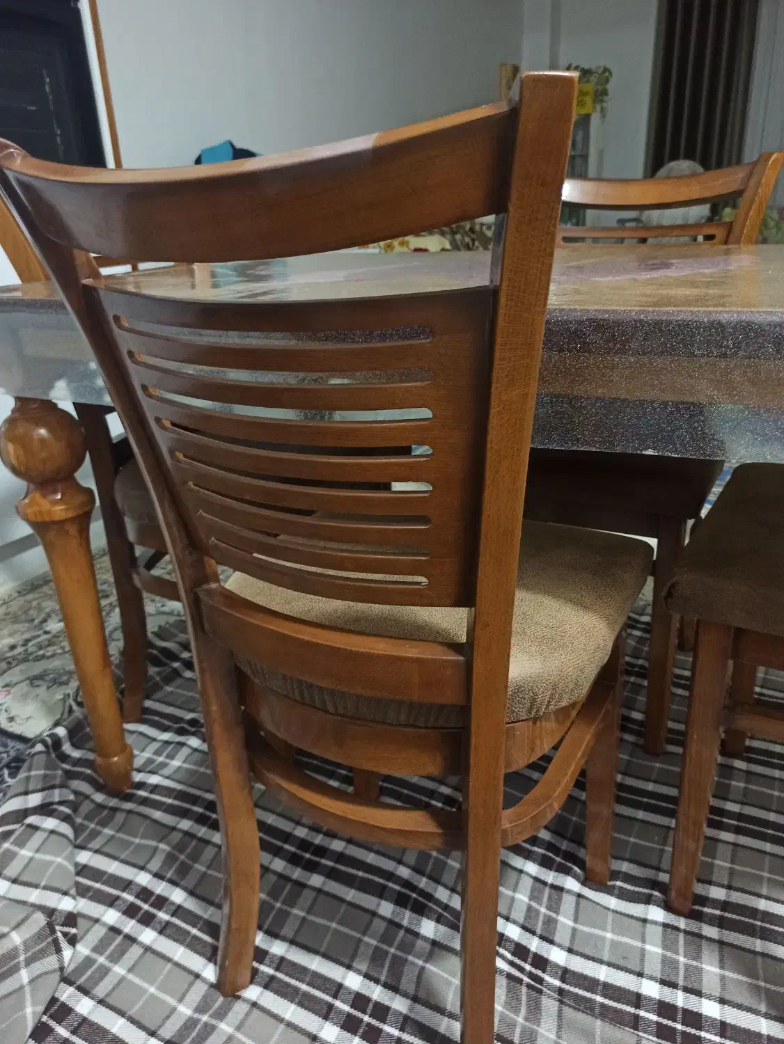 سلام تمیز و در حد نو به فروش میرسد|میز و صندلی غذاخوری|آران و بیدگل, |دیوار