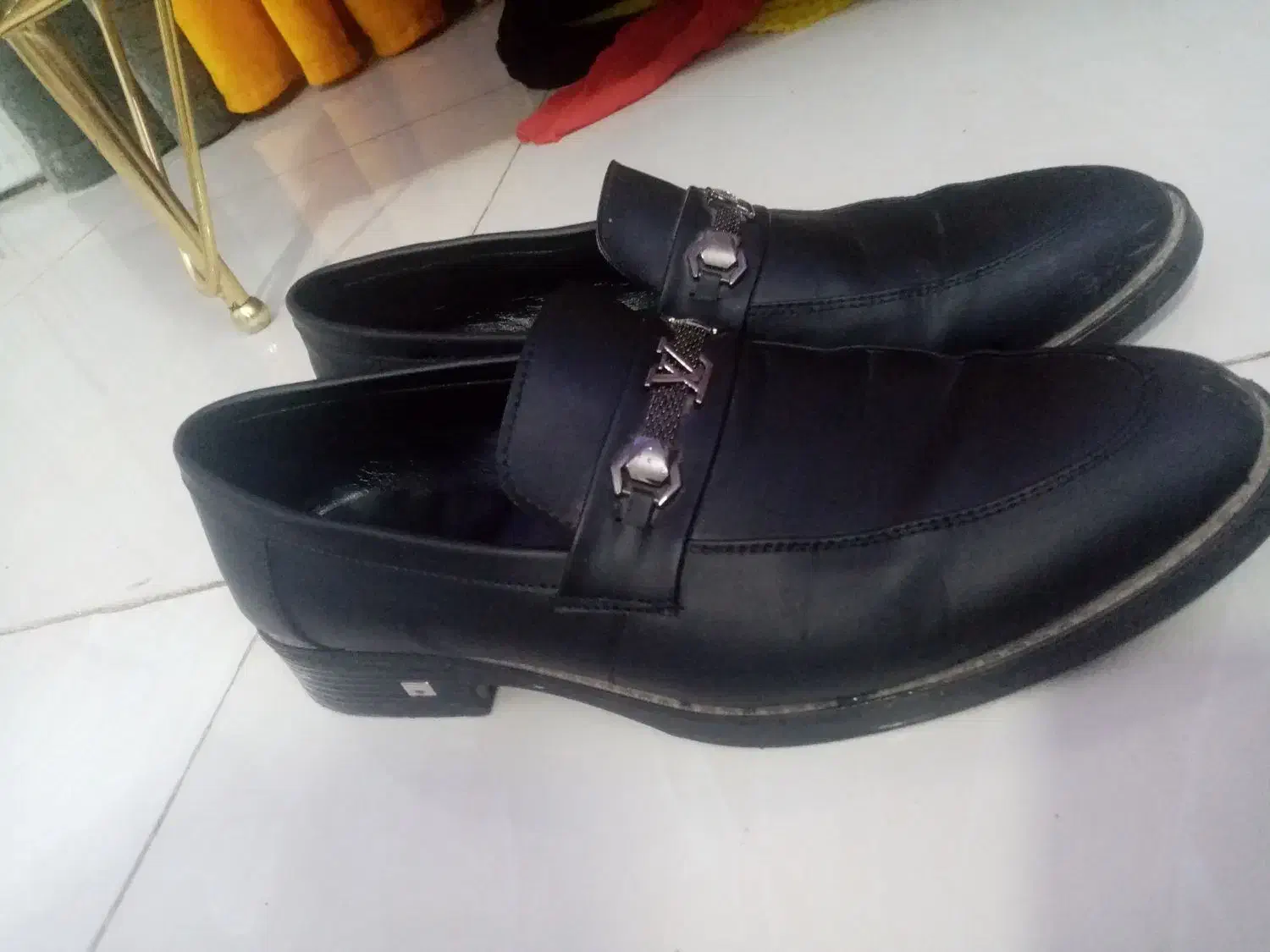 کفش کالج مردانه|کیف، کفش، کمربند|نیشابور, خط کاشمر|دیوار