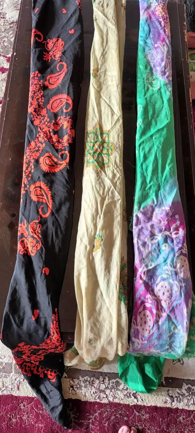 سه عدد چارقد|لباس|یاسوج, |دیوار