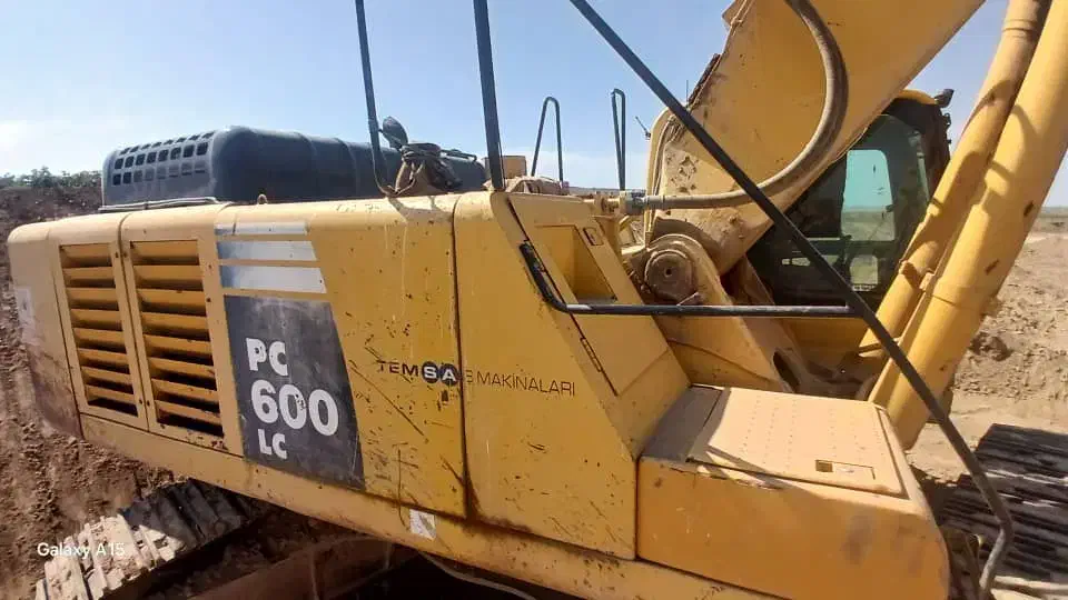 اجاره دهنده بیل ۶۰۰ کوماتسو|خودرو سنگین|نمین, |دیوار