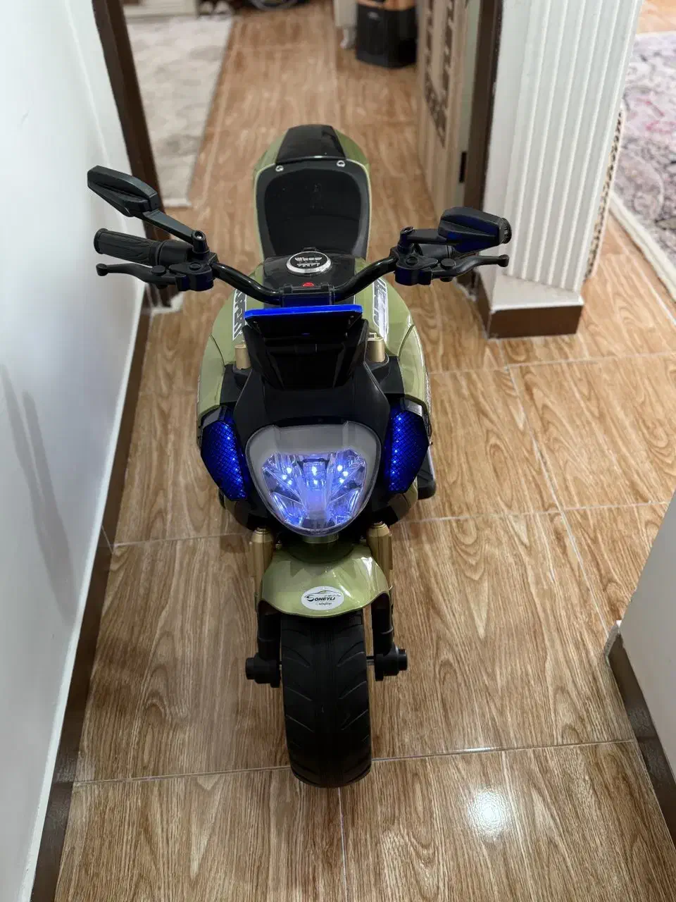 موتور شارژی رم خور سالم اصلا بیرون نرفته|اسباب‌بازی بچه|قروه, |دیوار