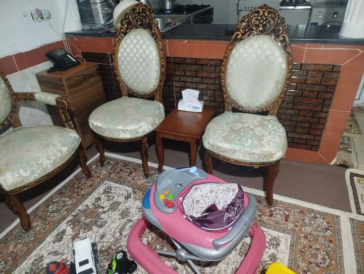 مبل سلطنتی|مبلمان خانگی و میز عسلی|هشتگرد, شهرک وحدت|دیوار