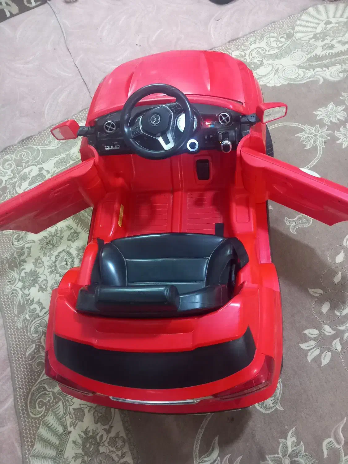 ماشین شارژی سالم وتمیز|اسباب‌‌بازی|خمینی‌شهر, |دیوار