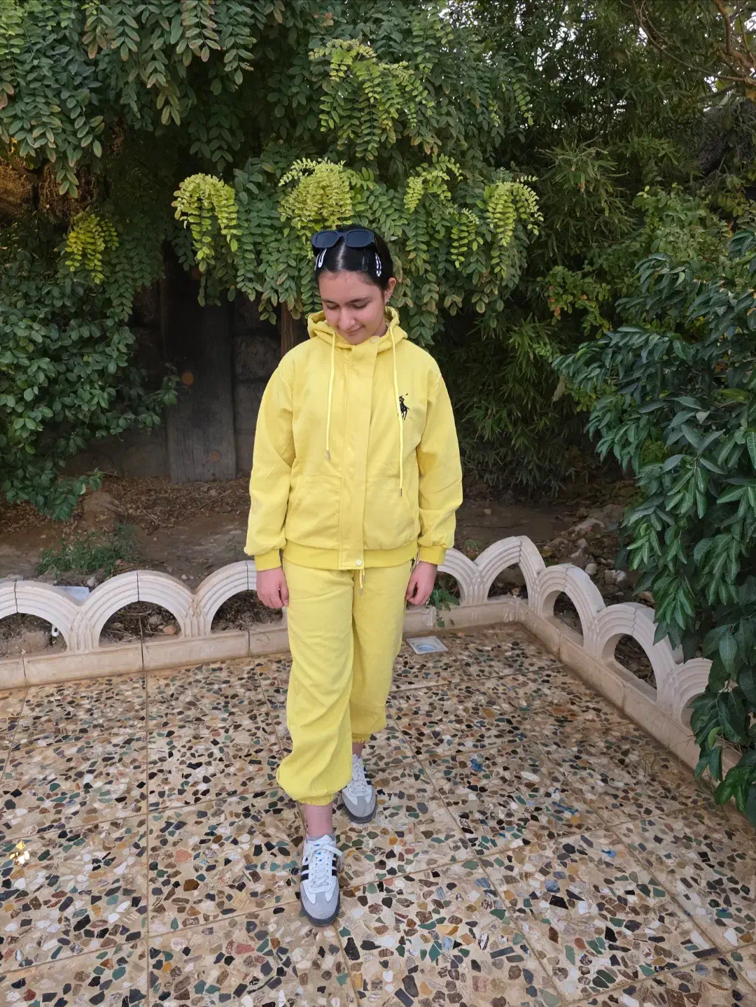 لباس|لباس|کازرون, |دیوار