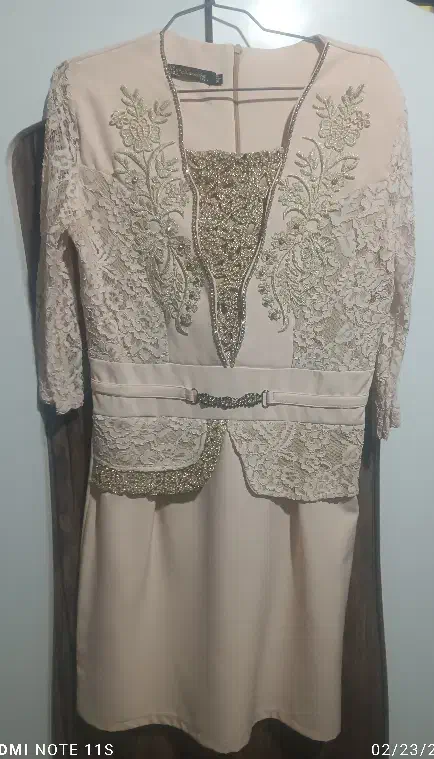 لباس مجلسی|لباس|شیروان (خراسان), |دیوار