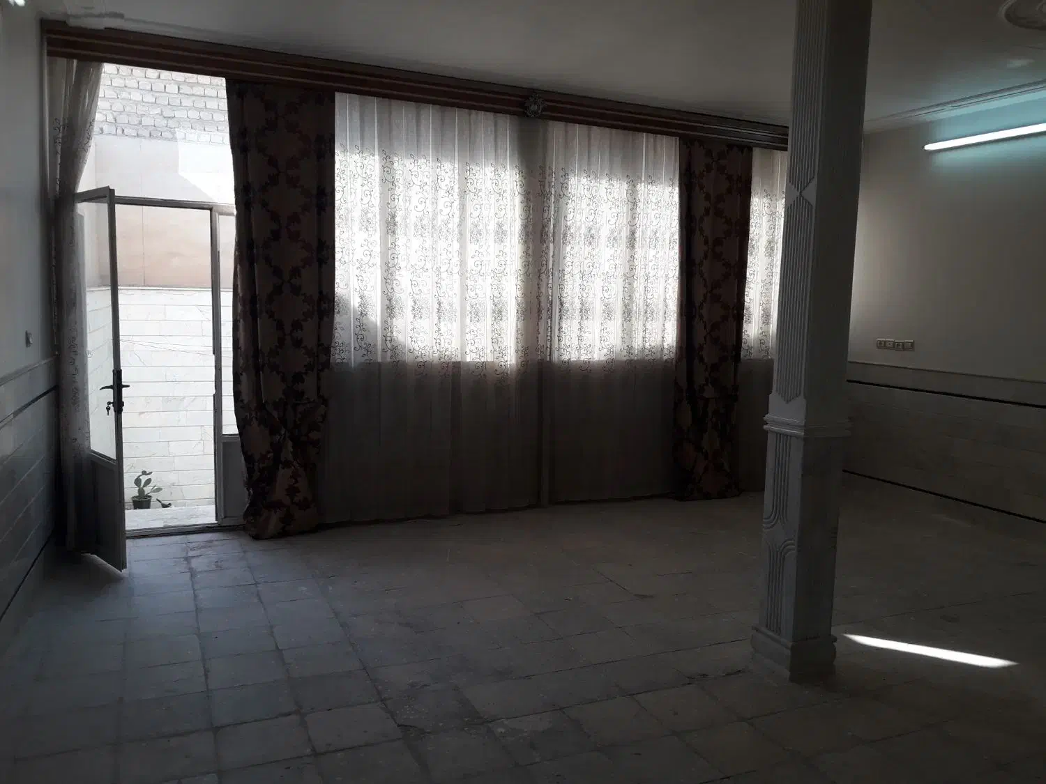 ۱۰۰ دوطبقه جنوبی با پارکینگ دربست|اجارهٔ خانه و ویلا|قم, هفت تیر|دیوار