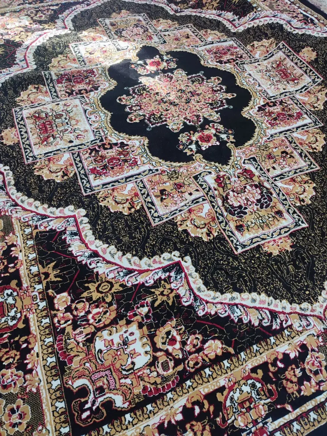 یه تخته فرش ۱۲ متری ،کاشمر|فرش|کاشمر, |دیوار