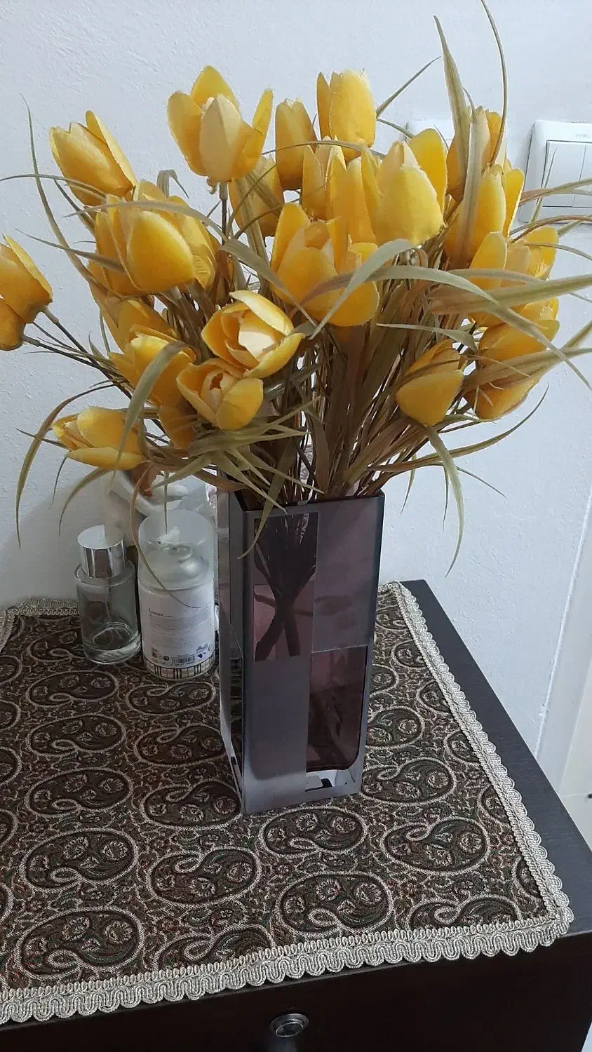 گل همراه با گلدان|گل مصنوعی|تهران, امانیه|دیوار