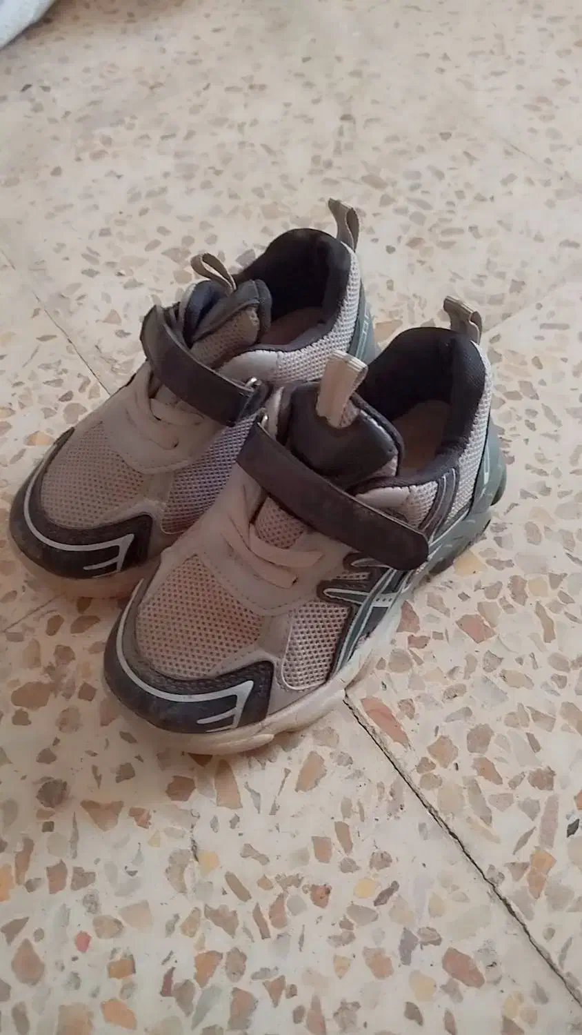 کفشهای درحد نو و تمیز بدون کوچیکترین ایراد|کیف، کفش، کمربند|اهر, |دیوار