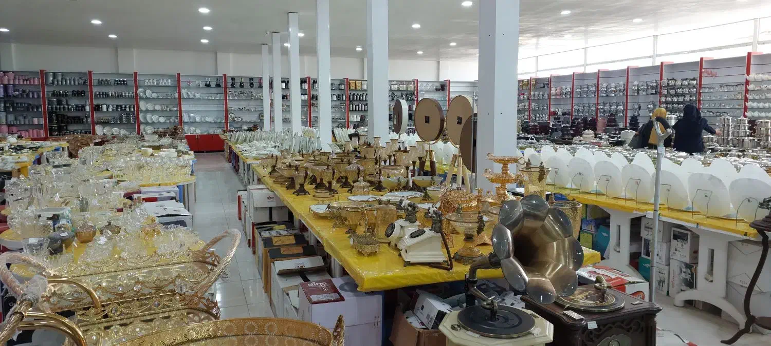 استخدام فروشنده و صندوقدار خانم حقوق بالا|استخدام بازاریابی و فروش|گرگان, |دیوار