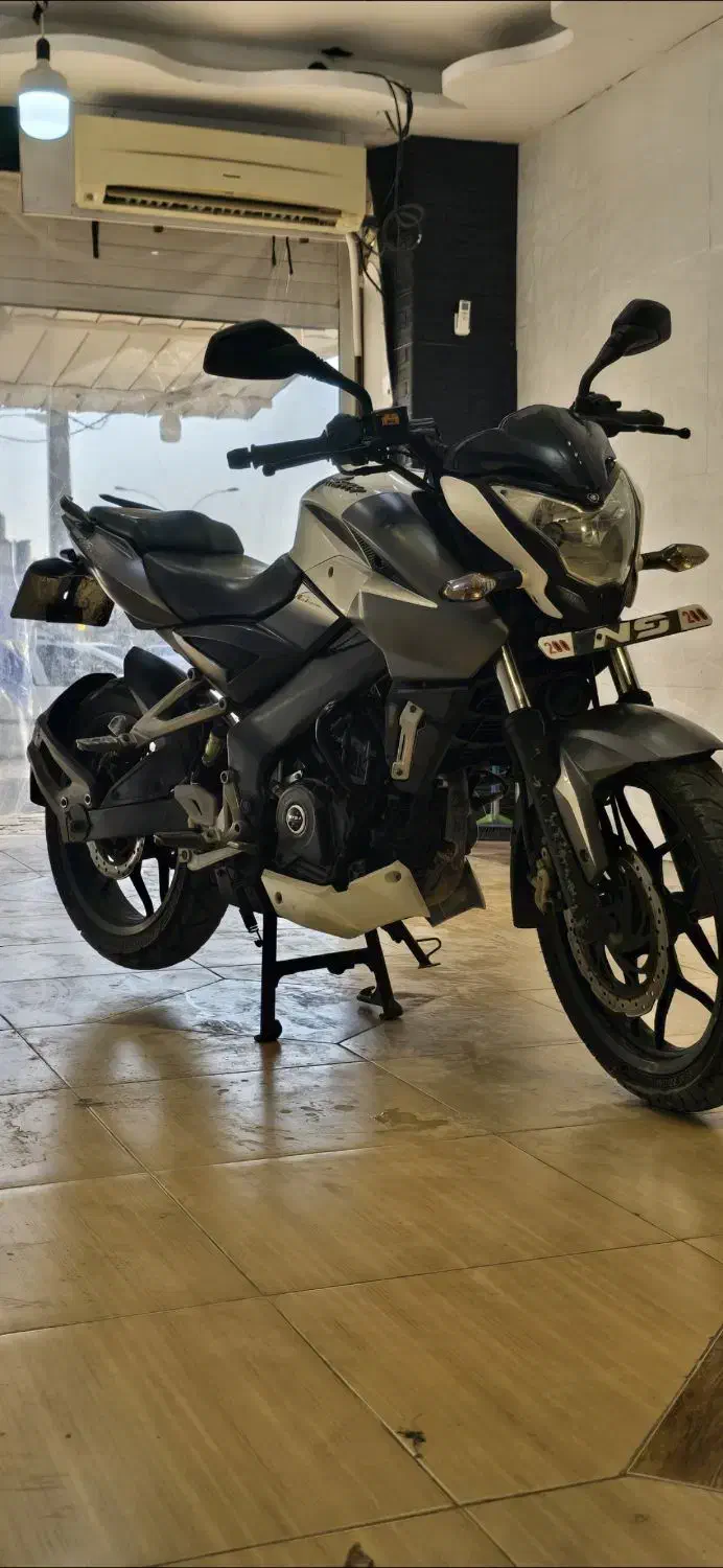 ns200|موتورسیکلت|قشم, |دیوار