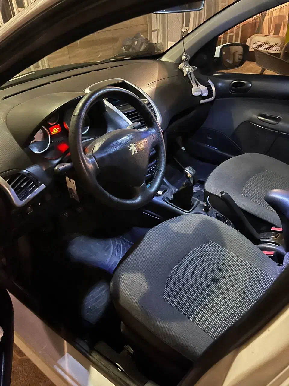 ۲۰۷ فرانسوی|خودرو سواری و وانت|طبس, |دیوار