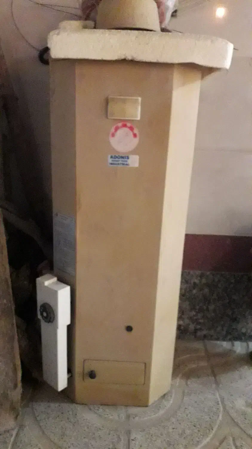 آبگرم کن دیواری آدونیس|آبگرمکن، پکیج، شوفاژ|مرودشت, علیآباد|دیوار