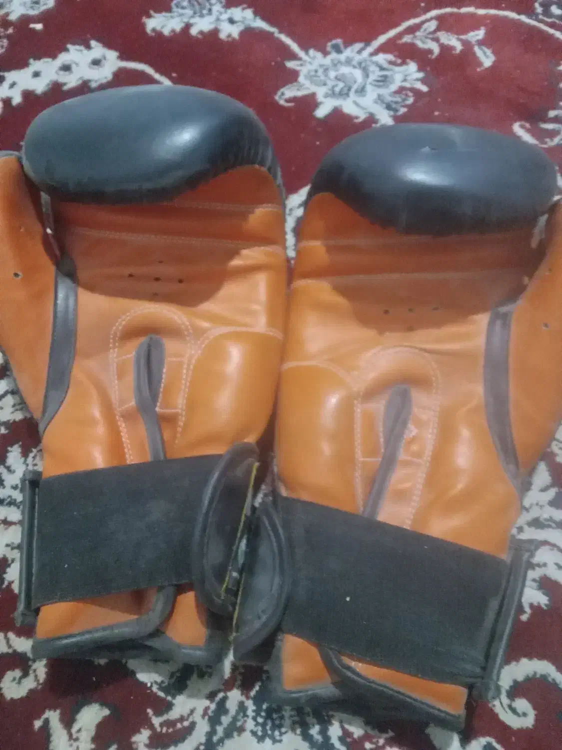 دستکش بوکس|تجهیزات ورزشی|قم, امامزاده ابراهیم|دیوار