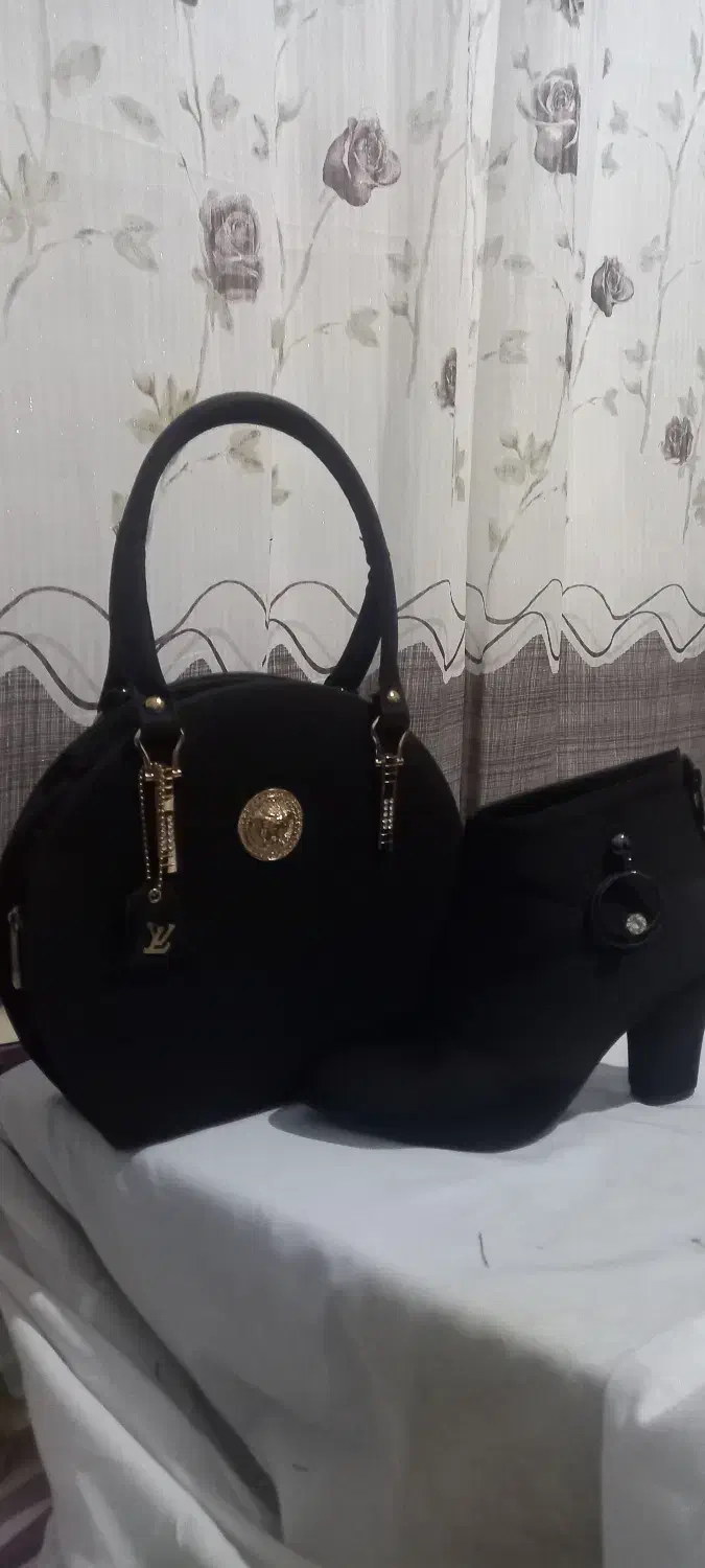 نیم بوت و کیف مجلسی|کیف، کفش، کمربند|درگز, |دیوار