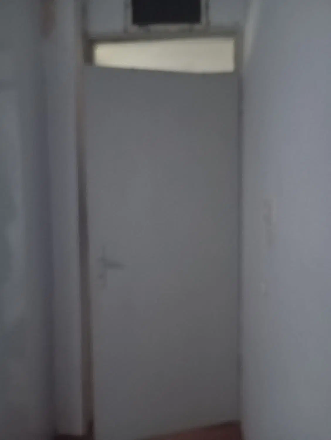 کم سنگین وزن و در چوبی قدیمی|مصالح و تجهیزات ساختمان|مشهد, گلبرگ|دیوار