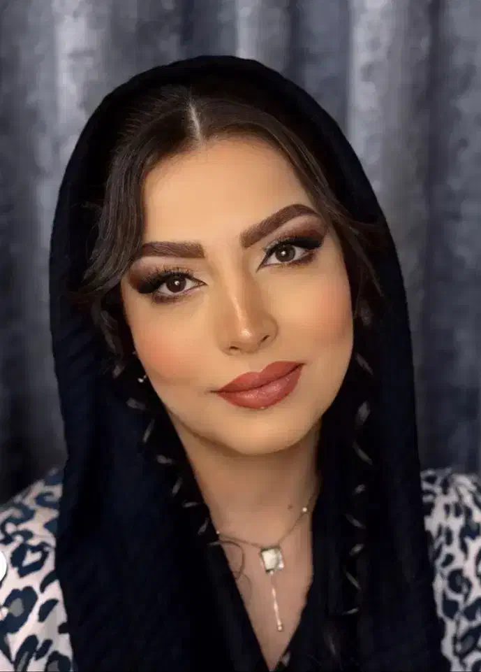 میکاپ شینیون رنگ و بافت مو مناسب|خدمات آرایشگری و زیبایی|دورود, |دیوار