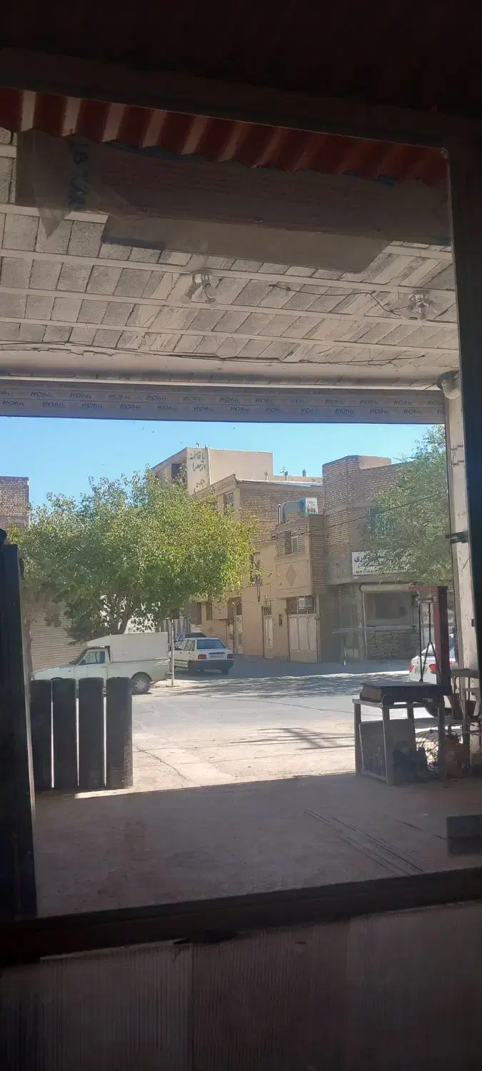 مغازه تجاری بر خیابان|فروش مغازه و غرفه|خمینی‌شهر, |دیوار