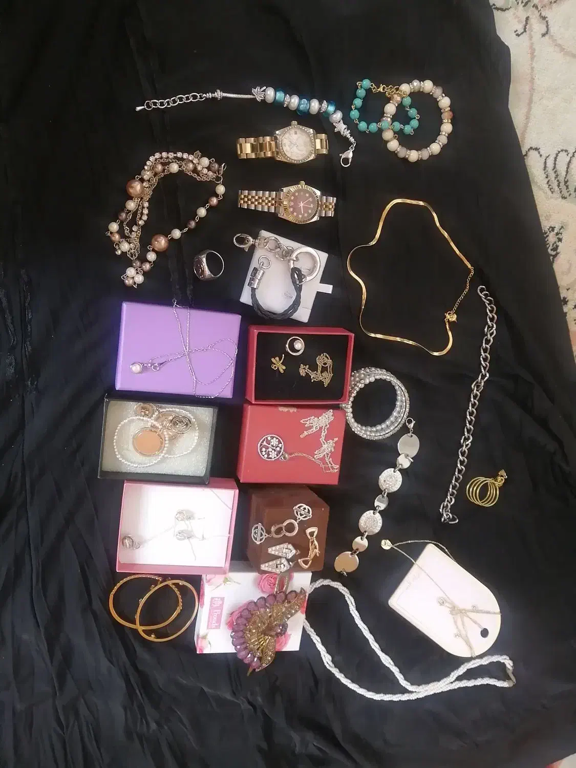 انواع بدلیجات گردنبند دست بند گوشواره ساعت|بدلیجات|گرگان, |دیوار