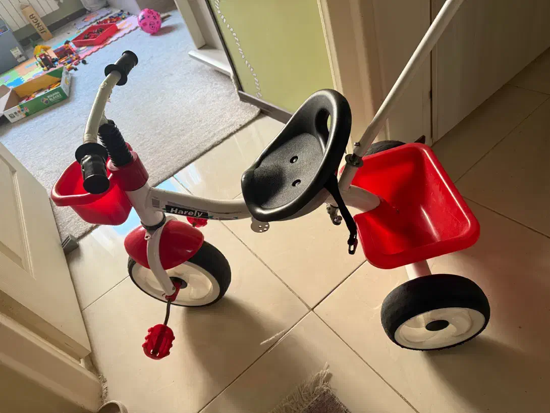 سه چرخه ، موتور تعادلی ، تاب|اسباببازی|تهران, تهرانسر شرقی|دیوار