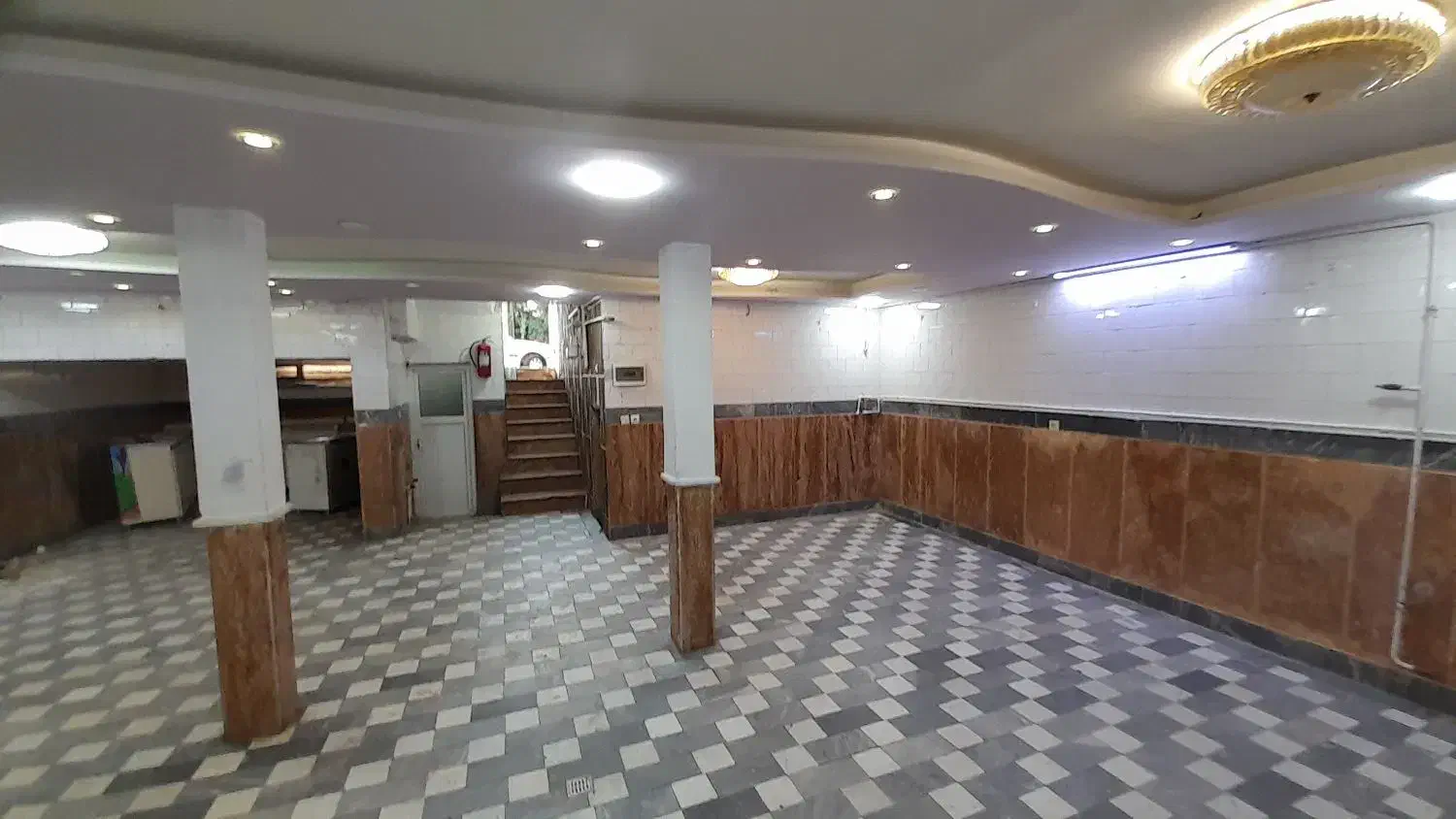 رهن و اجاره زیرزمین بر خیابان ابوذر/داش ساختمان|اجارهٔ دفتر کار، اتاق اداری، مطب|تبریز, |دیوار