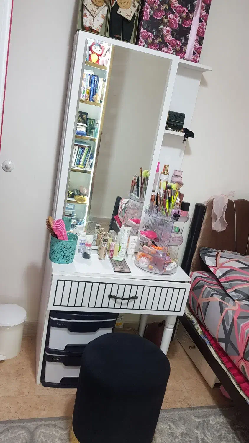 میز ارایش ایینه دار|مبلمان خانگی و میز عسلی|الوند, |دیوار