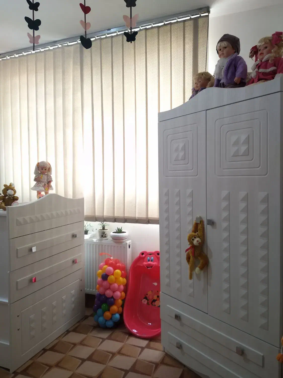 تخت و کمد نوزاد نوجوان|تخت و صندلی بچه|شیراز, شهرک مطهری|دیوار