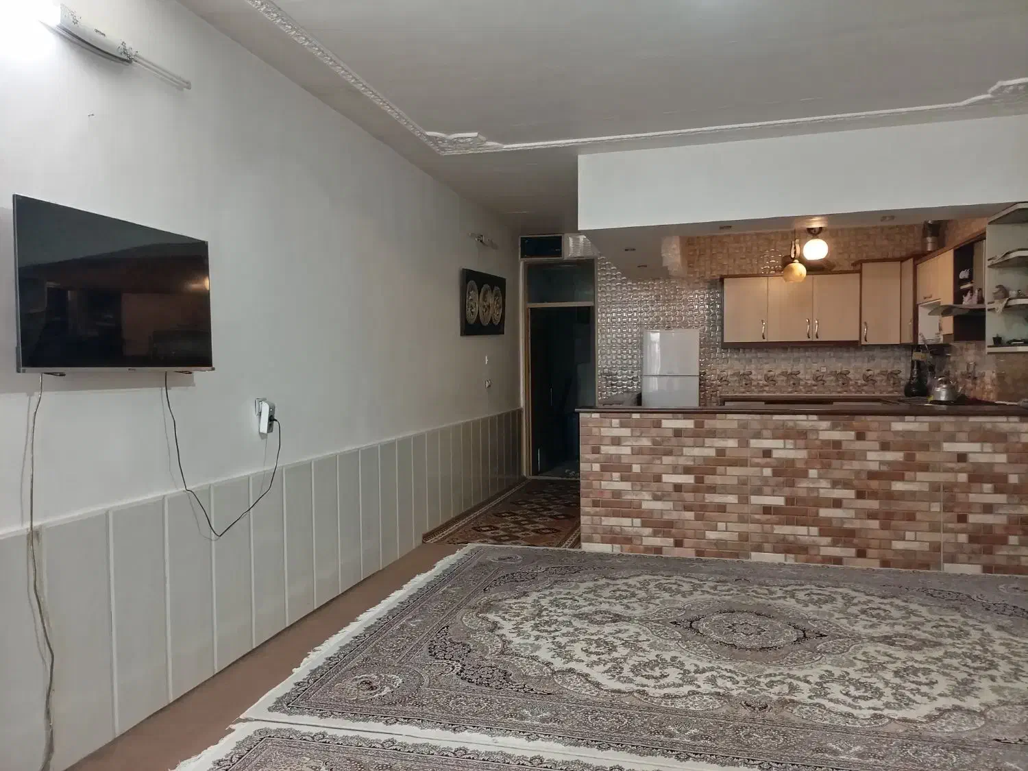 سوئیت تمیز و شیک با پارکینگ|اجارهٔ کوتاه‌مدت آپارتمان و سوئیت|سبزوار, کلاته سیفر|دیوار