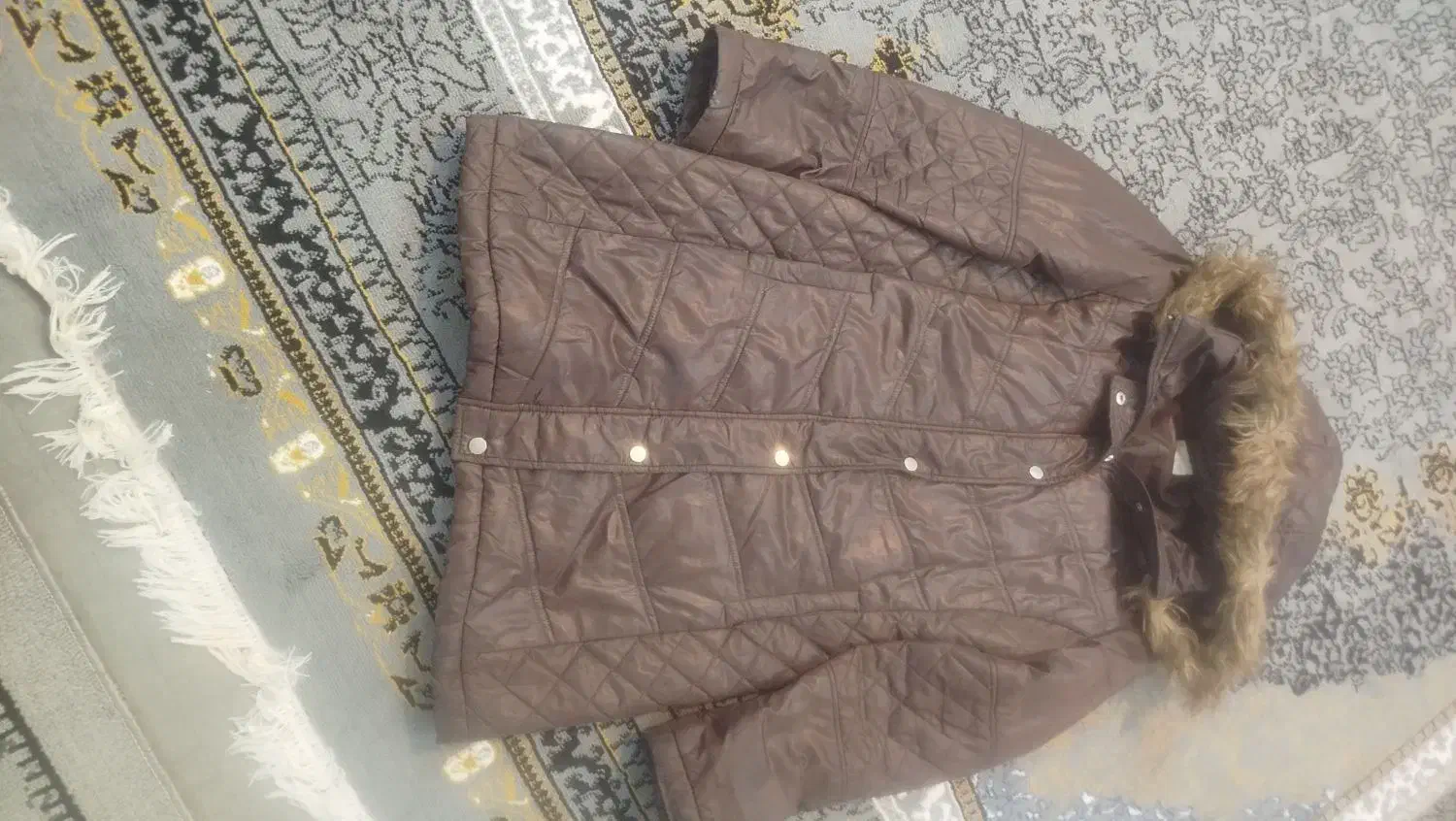 لباس|لباس|ملکآباد, |دیوار