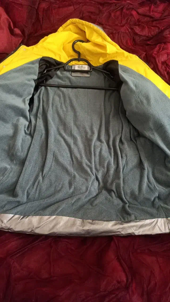 کاپشن درحدخیلی نو نقره ای|لباس|شیراز, عادل آباد|دیوار