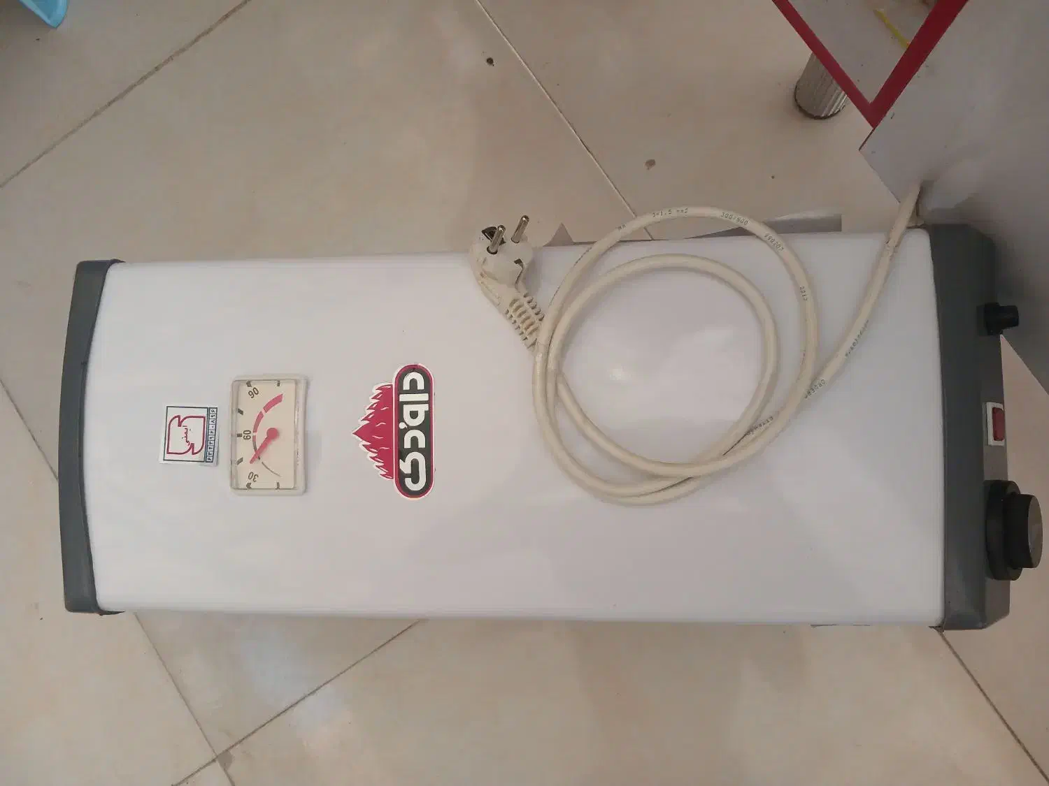 ابگرم کن دیواری برقی|آبگرمکن، پکیج، شوفاژ|فولادشهر, مسکن مهر فولادشهر|دیوار