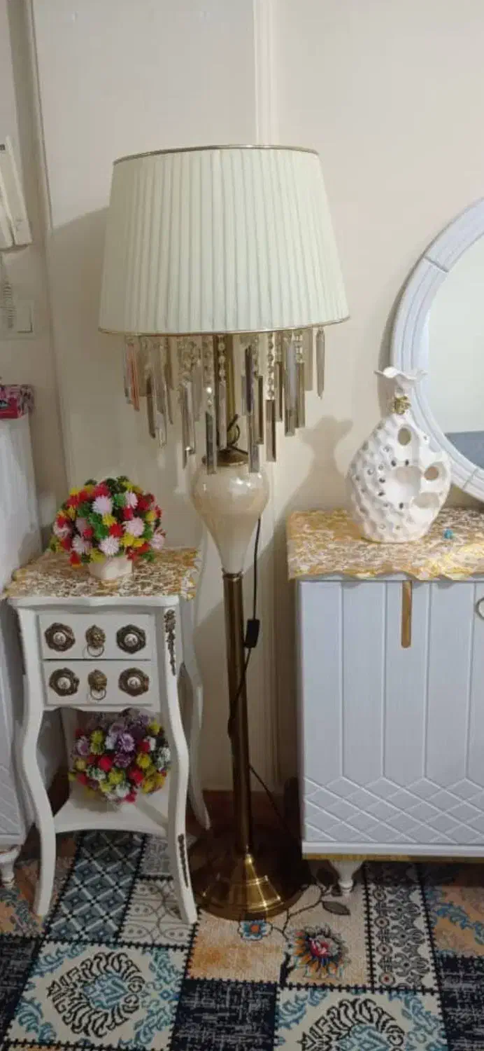 آباژور ایستاده|چراغ خواب و آباژور|رشت, سلیمانداراب|دیوار