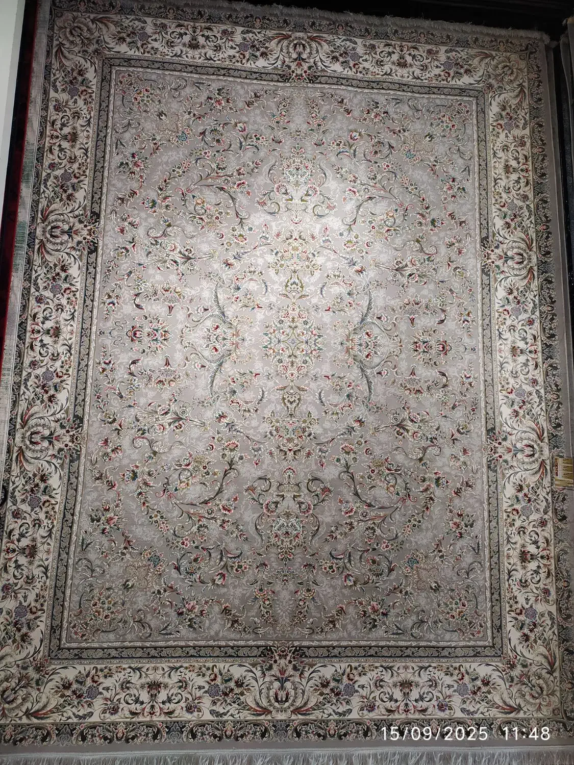 فرش(vip )ضخیم شانه بالا/قسطی|فرش|مشهد, شیرودی|دیوار