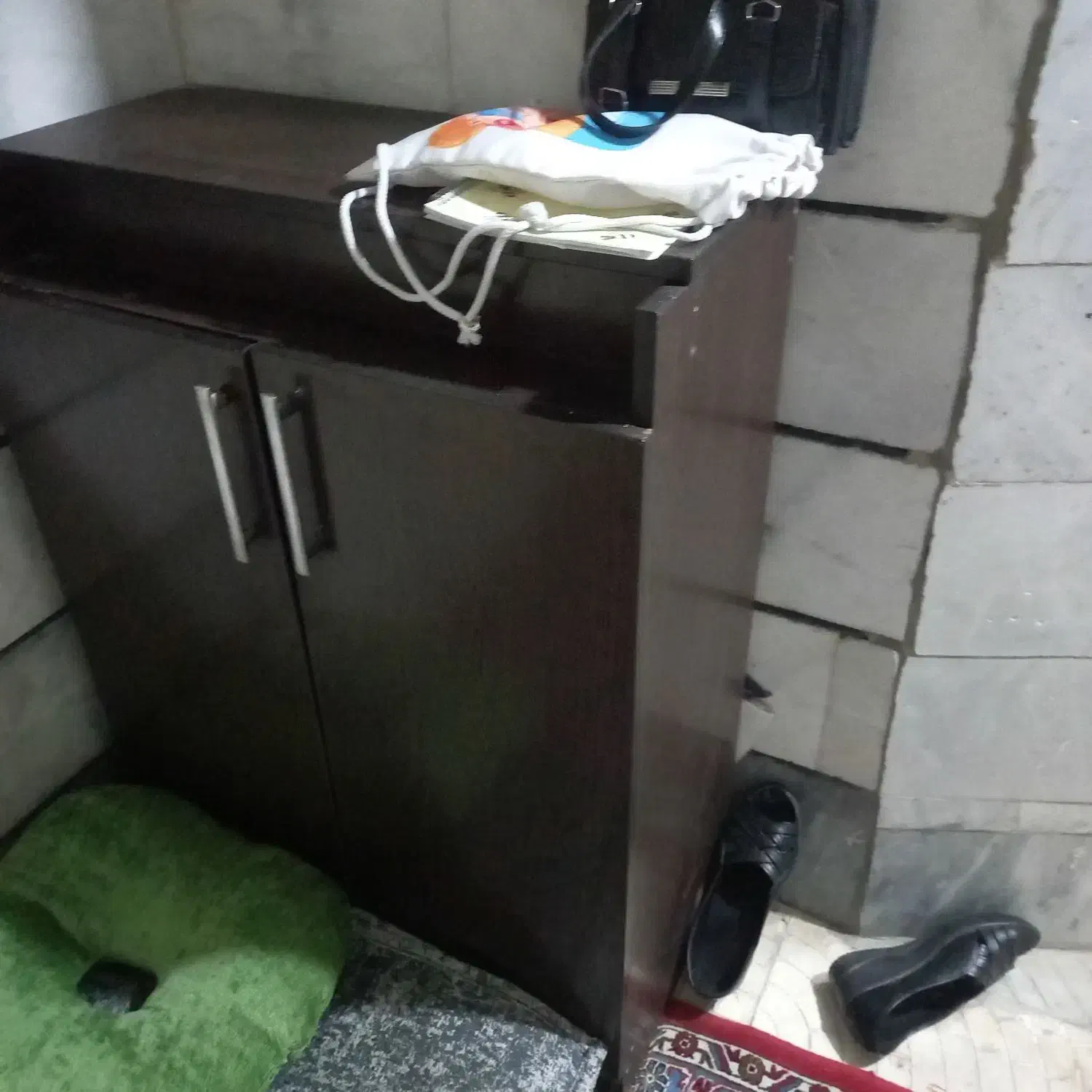 جاکفشی|جاکفشی، کمد، دراور|چهارباغ, |دیوار